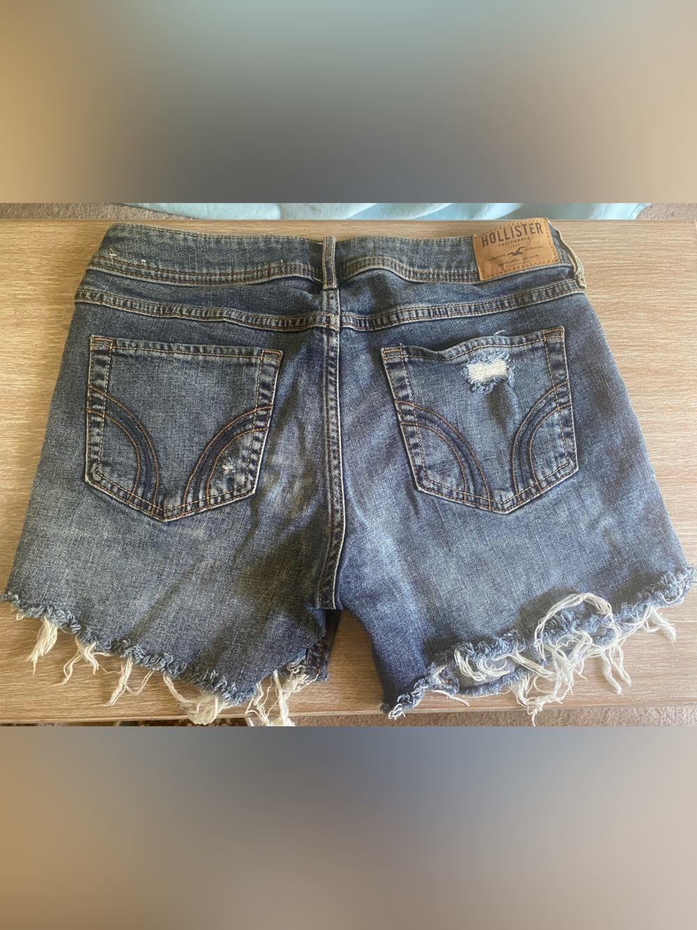 NEW✨HOLLISTER ULTRA LOW RISE DISTRESSED DENIM SHORTS - Picture 4 of 13